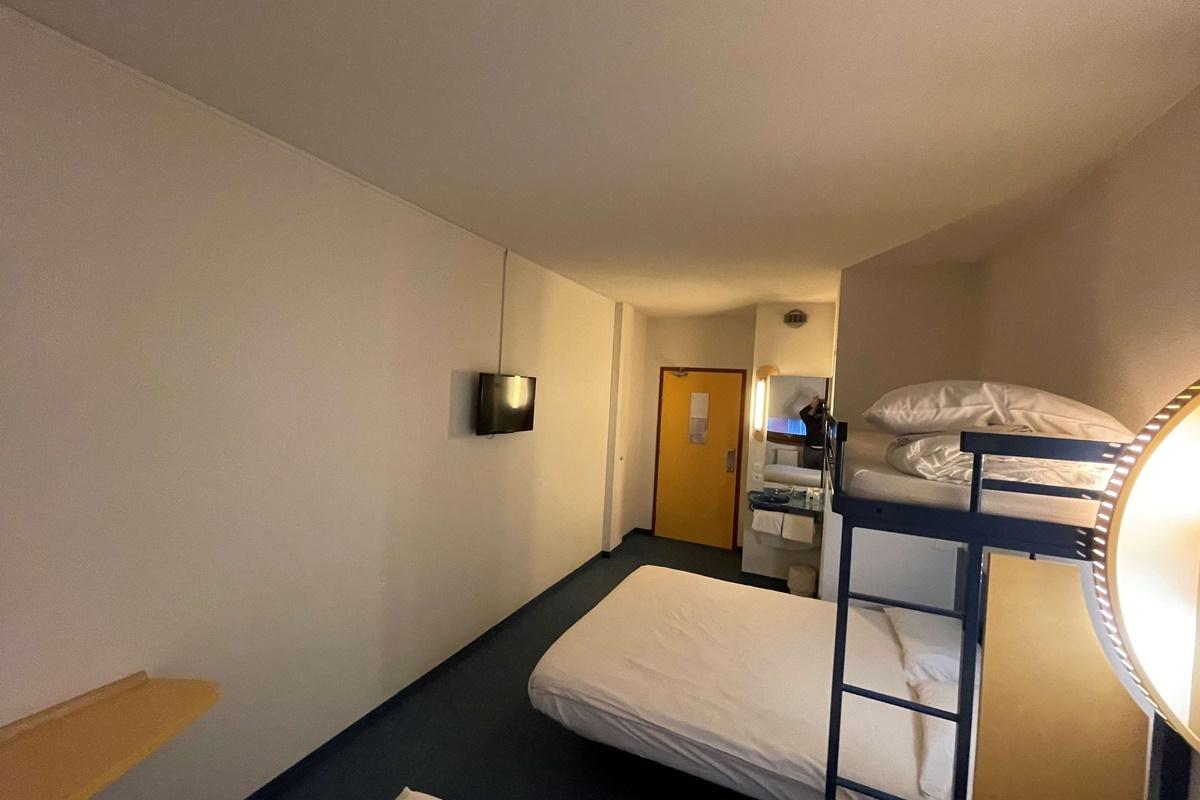Kyriad Direct Montauban Centre Экстерьер фото